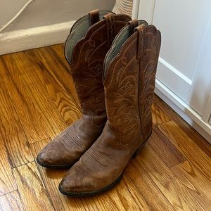 Vintage Brown Ariat Cowboy Boots